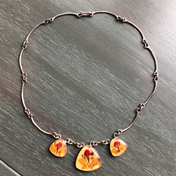 Jewelry - Pressed flower antique necklace